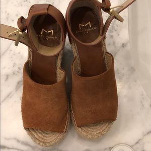 Hardly worn Marc Fisher size 5 wedges